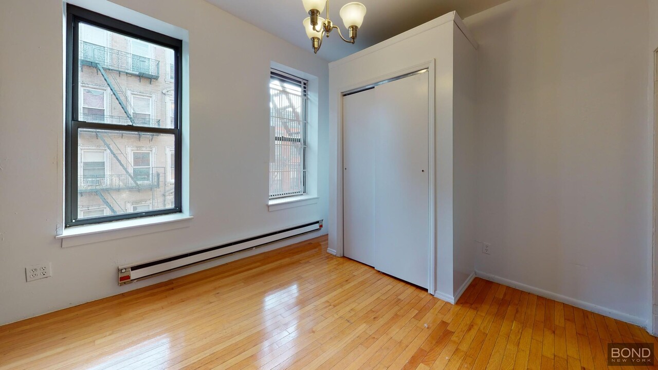 168 Rivington St in New York, NY - Building Photo