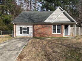 219 Wedgewood Dr in Jacksonville, NC - Building Photo