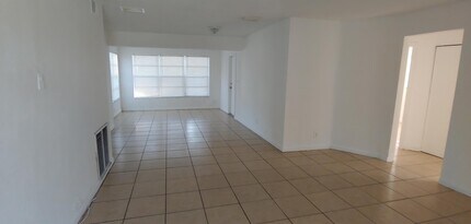 830 NW 38th Ave in Fort Lauderdale, FL - Building Photo - Building Photo