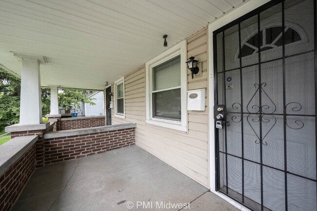 413 W 40th St in Indianapolis, IN - Building Photo - Building Photo