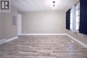 61 Bosworth Crescent in Kitchener, ON - Building Photo - Building Photo