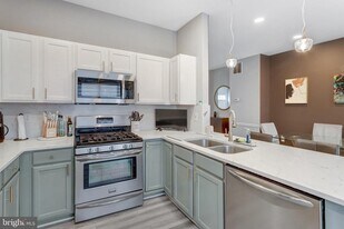 14118 Carmody Pl in Woodbridge, VA - Building Photo