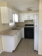 5703 12th St E in Bradenton, FL - Building Photo - Building Photo