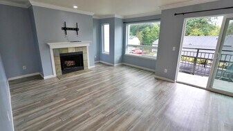 31500 33rd Pl SW, Unit K103 in Federal Way, WA - Building Photo