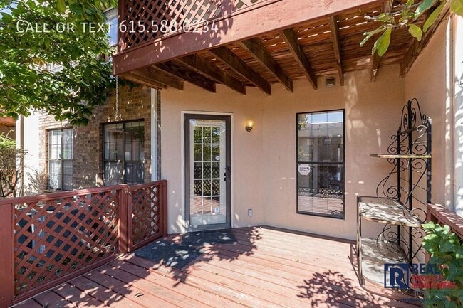 property at 123 Villa View Ct