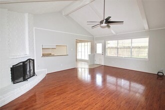 13511 Brook Hollow Dr in Sugar Land, TX - Foto de edificio - Building Photo