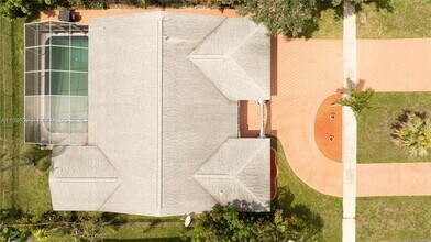 8970 Johnson St in Pembroke Pines, FL - Building Photo - Building Photo