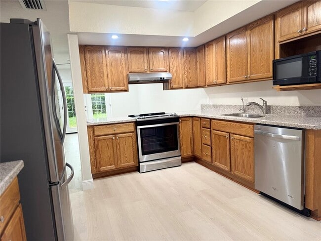 22017 Bass Pl in Land O Lakes, FL - Building Photo - Building Photo