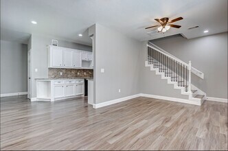 2402 Spence St in Houston, TX - Building Photo - Building Photo