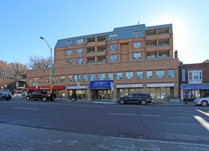 1709 Bloor St W in Toronto, ON - Building Photo - Building Photo