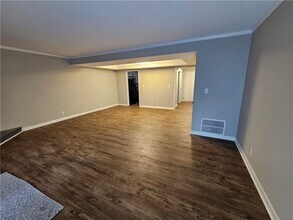 6002 Pat Mell Pl SE in Smyrna, GA - Foto de edificio - Building Photo