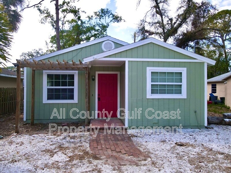 4222 Olive Ave in Sarasota, FL - Building Photo