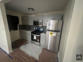 SPRINGFIELD BLVD in Queens, NY - Building Photo