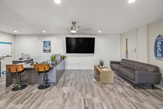 Hills at 5400 in Fort Worth, TX - Building Photo - Lobby