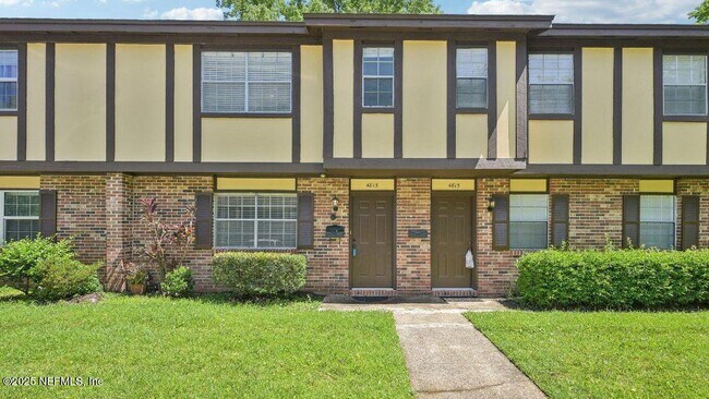 4807 Windrush Ln in Jacksonville, FL - Building Photo - Building Photo