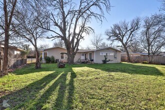 4042 Benbrook St in Abilene, TX - Building Photo - Building Photo