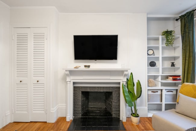 102 Revere St in Boston, MA - Building Photo - Building Photo