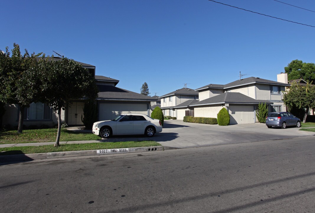 9009-9019 Park St in Bellflower, CA - Building Photo