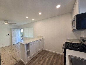 2545 Fairmount Ave in San Diego, CA - Building Photo - Building Photo