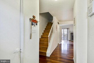 4420 Chase Park Ct in Annandale, VA - Building Photo - Building Photo