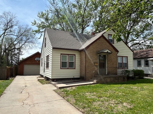 1409 Arapahoe St in Lincoln, NE - Building Photo - Building Photo