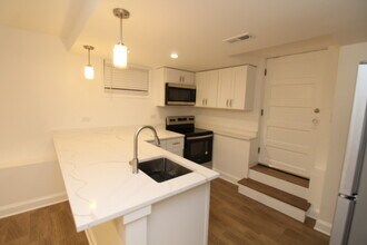 5805 N Richmond St in Chicago, IL - Building Photo - Building Photo