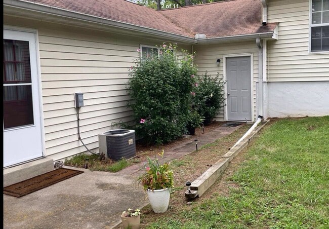 2822 Airwood Dr in Nashville, TN - Foto de edificio - Building Photo