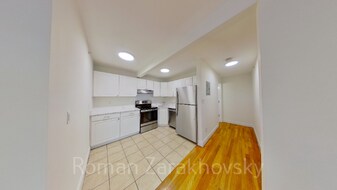 8 Griggs St, Unit 18 in Boston, MA - Building Photo