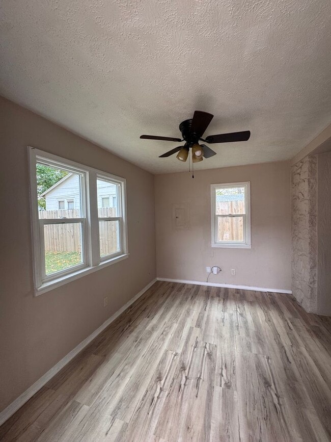 1101 S Ferguson Ave in Springfield, MO - Building Photo - Building Photo