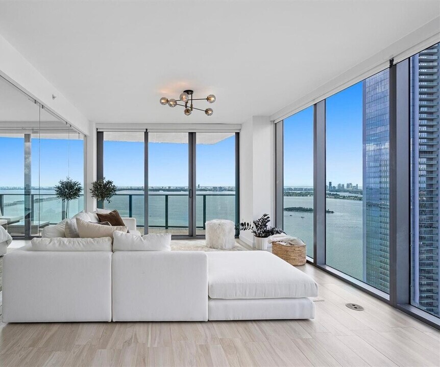 460 NE 28th St, Unit 3508 in Miami, FL - Foto de edificio