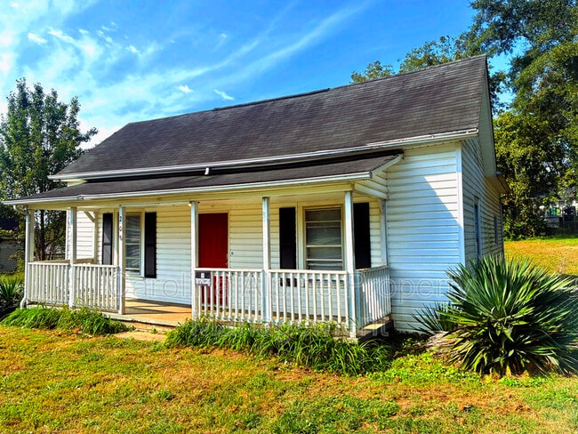 208 School St in High Shoals, NC - Building Photo - Building Photo