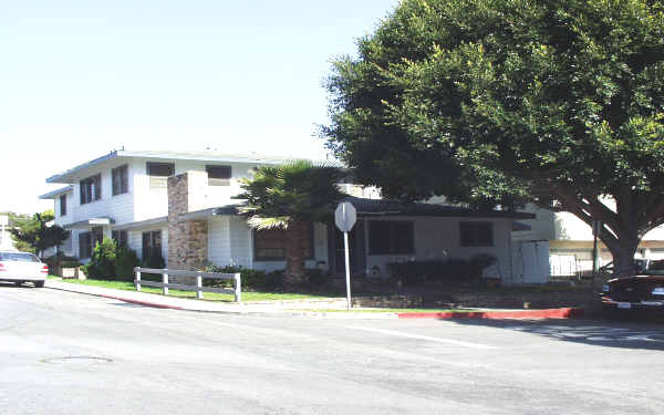 144 Whiting St in El Segundo, CA - Building Photo - Building Photo