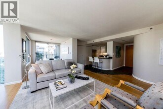 889 Homer St in Vancouver, BC - Building Photo - Building Photo