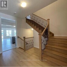 47 Kenneth Rogers Cres in East Gwillimbury, ON - Building Photo - Building Photo