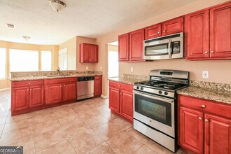 2095 Sugar Creek Falls Ct in Atlanta, GA - Building Photo - Building Photo