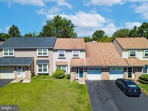 4 Beaver Hill Rd in Horsham, PA - Building Photo - Building Photo