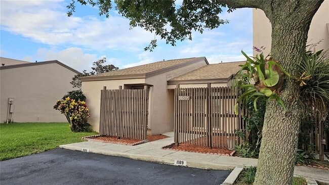 1189 NW 122nd Terrace in Pembroke Pines, FL - Building Photo - Building Photo