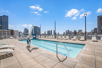 Concert Residences in San Diego, CA - Building Photo - Building Photo