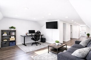 2501 S Whipple St in Chicago, IL - Building Photo