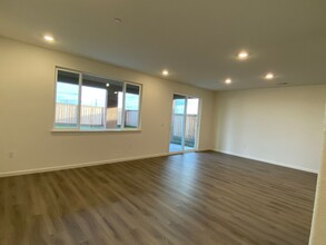 660 Broadfork Cir in Vacaville, CA - Building Photo - Building Photo