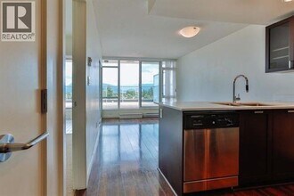 4818 Eldorado Mews in Vancouver, BC - Building Photo - Building Photo