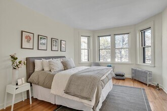 66 Marshal St, Unit 4 in Brookline, MA - Foto de edificio - Building Photo