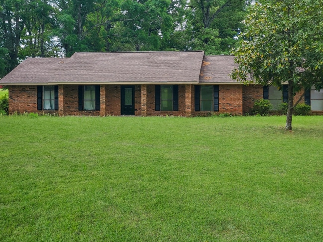 property at 9092 LA-10