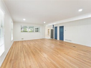 1685 Dunwoody Pl NE in Atlanta, GA - Building Photo - Building Photo