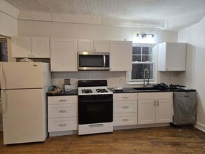 10 W Main St, Unit BEAUTIFUL APT in Middletown, NY - Building Photo - Building Photo