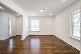 9513 Ash Creek Dr in Dallas, TX - Building Photo - Building Photo