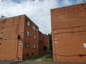 Brothers Place in Washington, DC - Foto de edificio - Building Photo