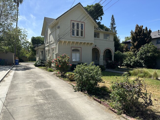 946 University Ave in San Jose, CA - Building Photo - Building Photo