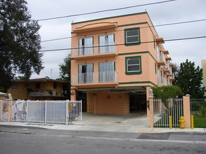 2315 NW 24th Ct in Miami, FL - Building Photo - Building Photo