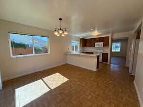 410 Nantucket St in Foster City, CA - Building Photo - Building Photo